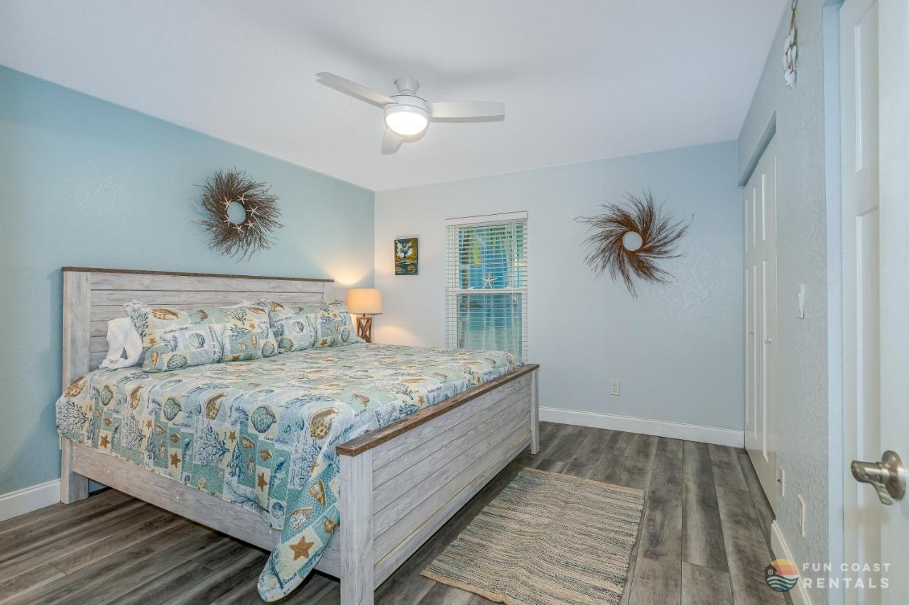 Dog Friendly Home Wprivate Fenced Yard, Garage & Fire Pit Steps To The Beach! New Smyrna Beach Exterior photo