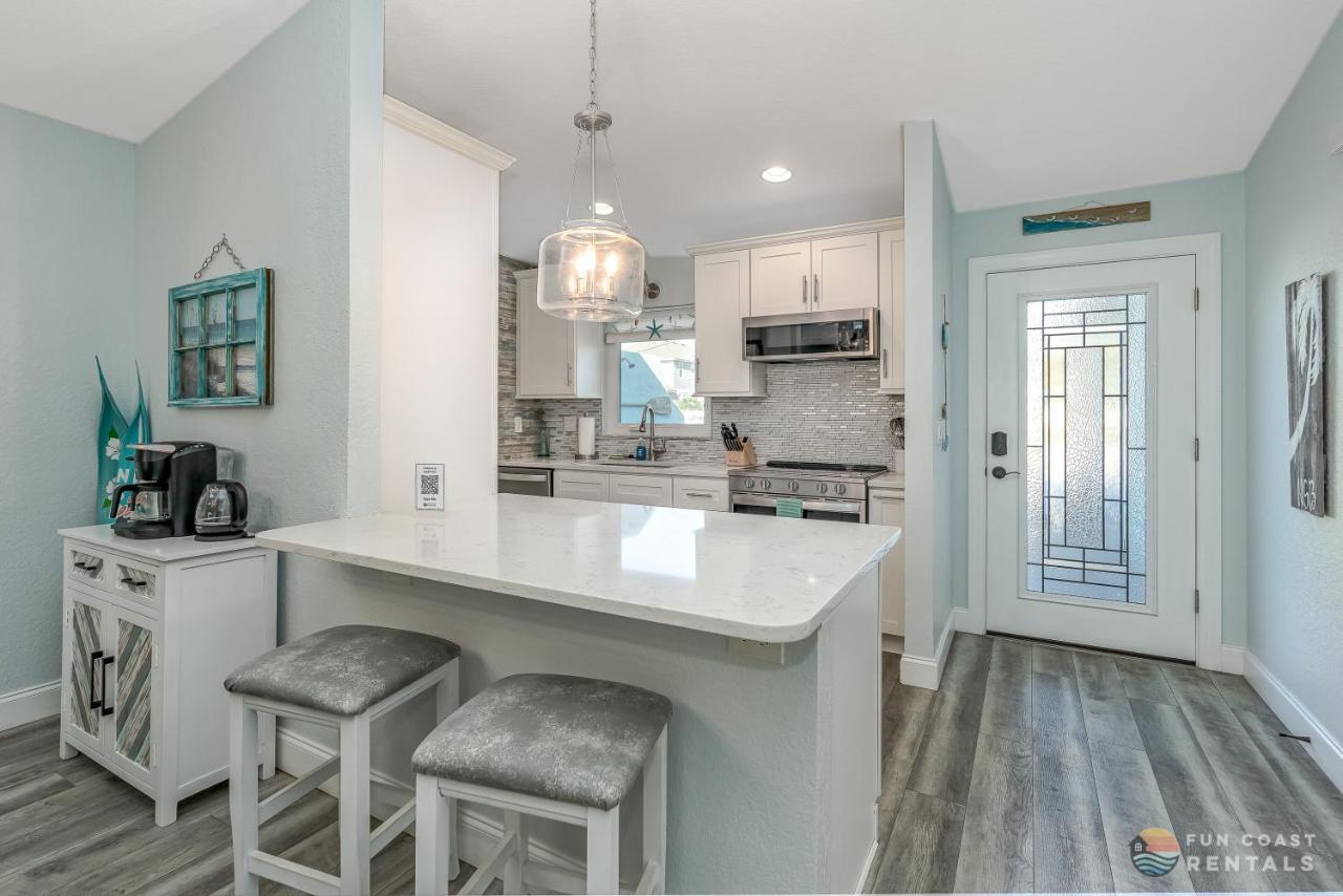 Dog Friendly Home Wprivate Fenced Yard, Garage & Fire Pit Steps To The Beach! New Smyrna Beach Exterior photo