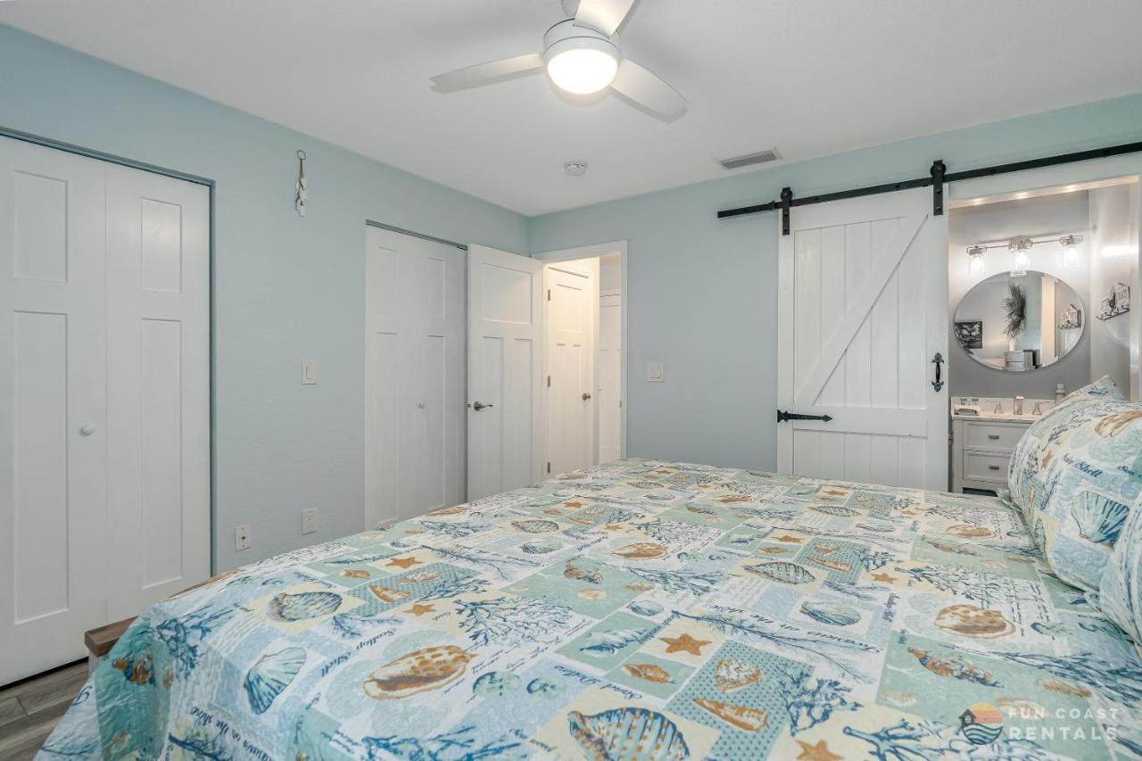 Dog Friendly Home Wprivate Fenced Yard, Garage & Fire Pit Steps To The Beach! New Smyrna Beach Exterior photo